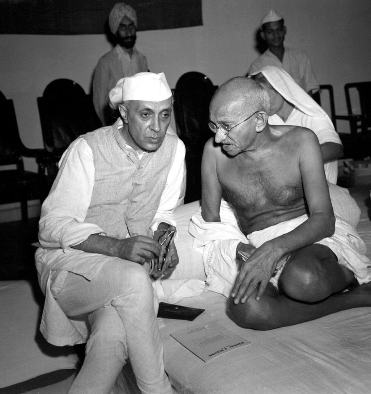 Gandhi and Nehru, Bombay, 1946